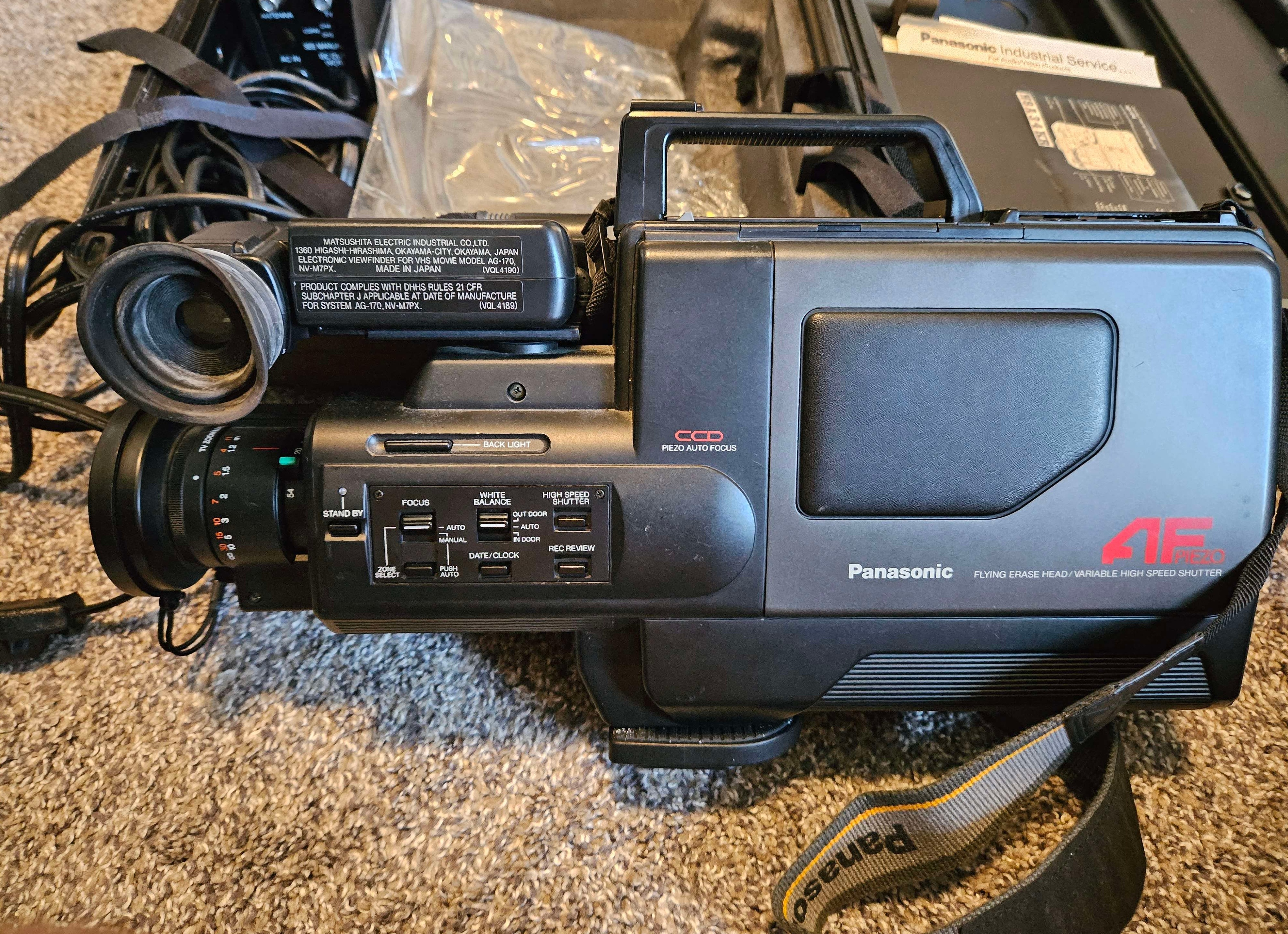 Техника 90-х: от VHS до первых мобильных телефонов